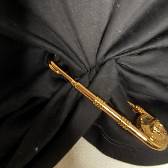 Versace Black Logo Cropped T-shirt Like New - Picture 4 of 5